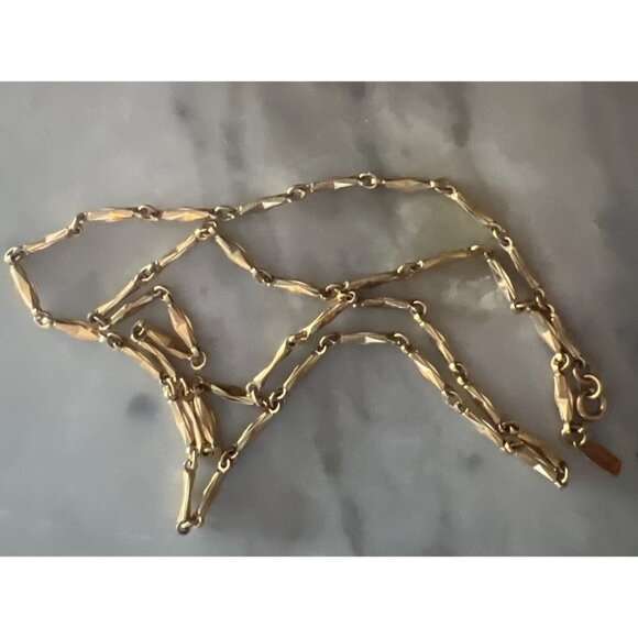 Vintage Monet Yellow Gold Tone Chain Necklace 14” Unique Design Very Pretty - Picture 7 of 9